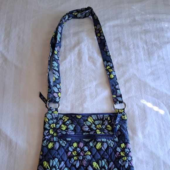 Vera Bradley Quilted Floral Pattern Cross Body Bag - Picture 3 of 11